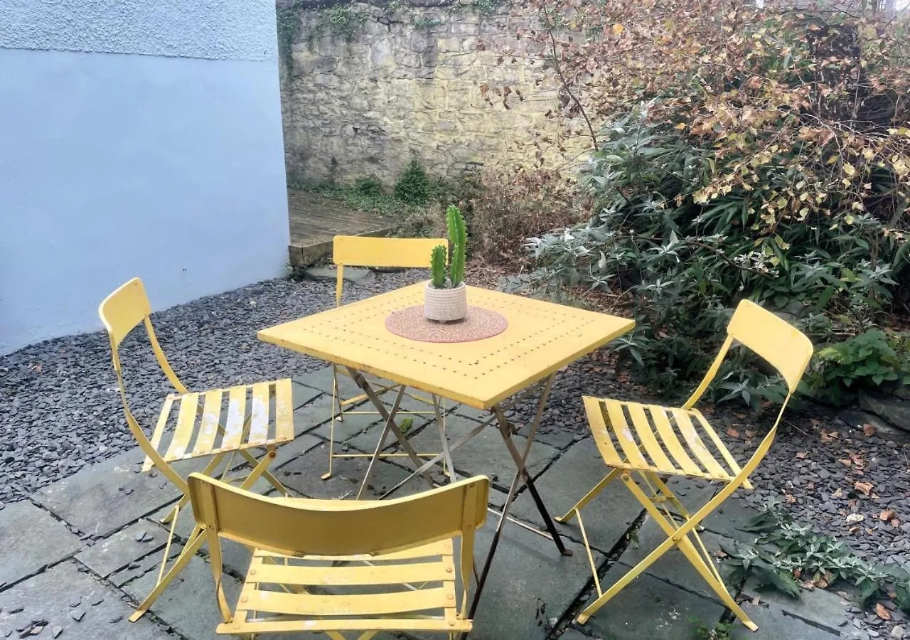 Daffodil House - *
