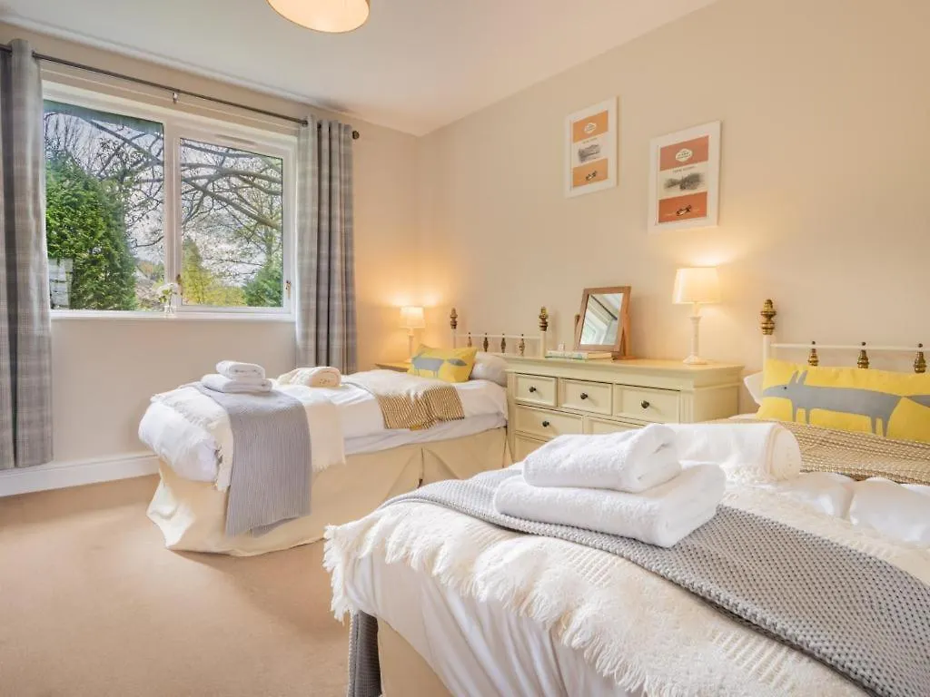 2 Bed In Sz579 Windermere