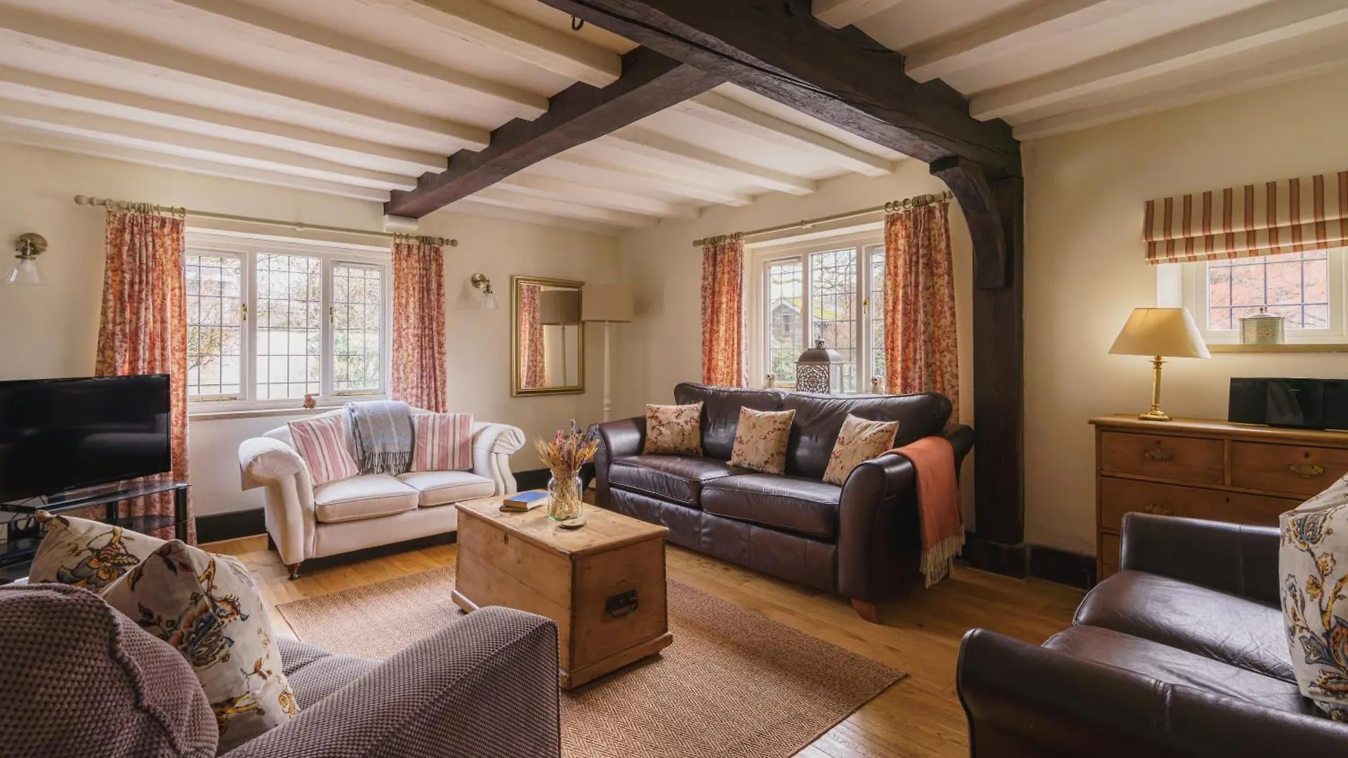 Half Way House, Clappersgate, Sleeps 8
