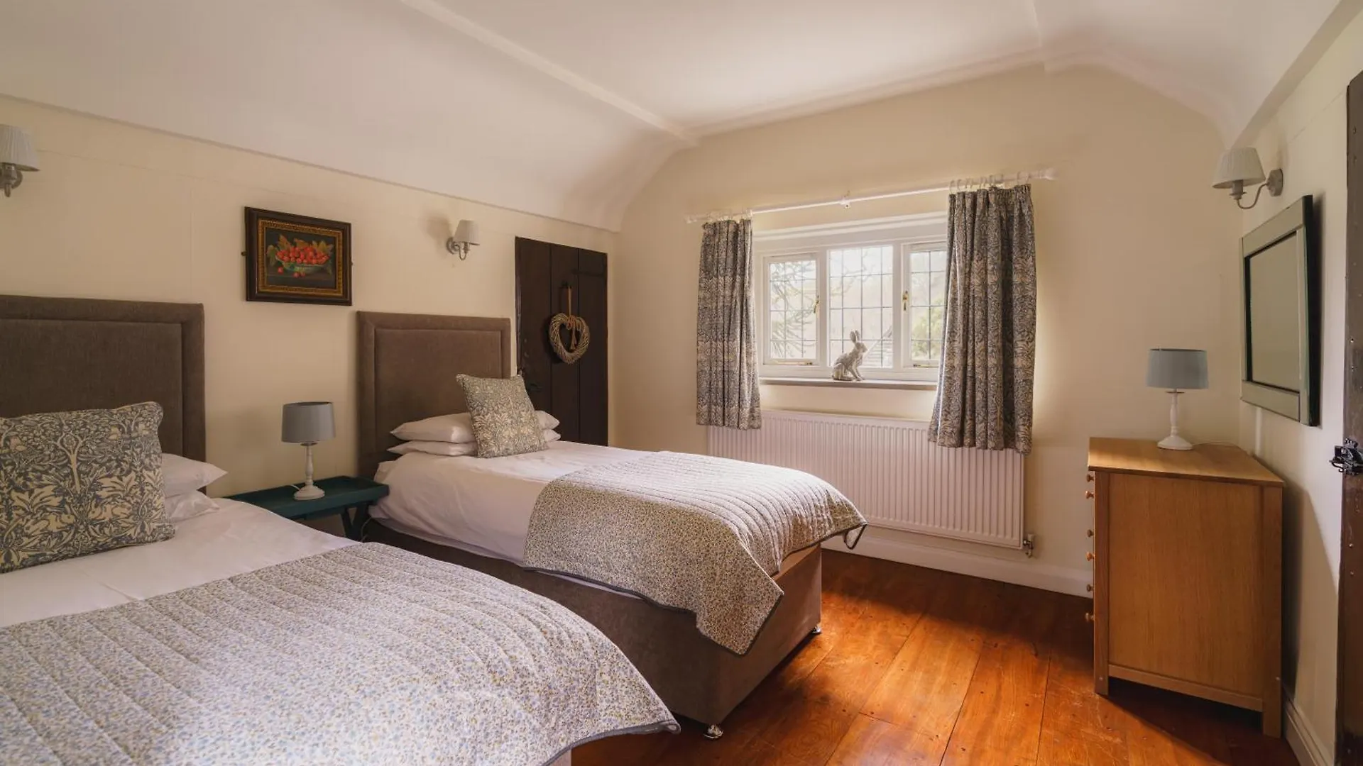 Half Way House, Clappersgate, Sleeps 8 Ambleside