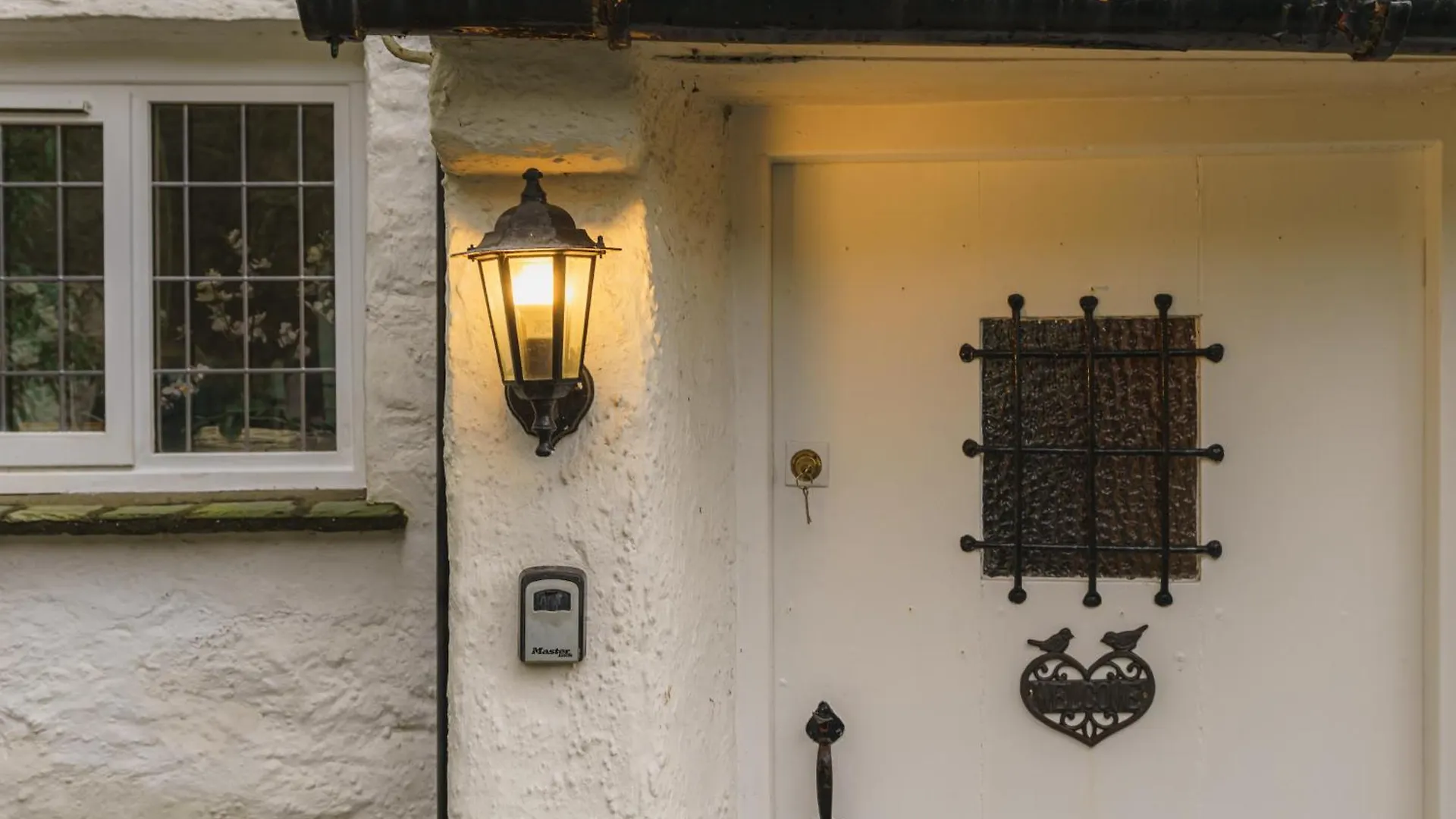 Half Way House, Clappersgate, Sleeps 8 * Ambleside