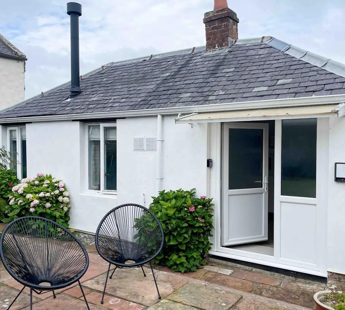 The Retreat, Self-contained Cosy Anex, M6 A75 Gretna Apartment Rigg