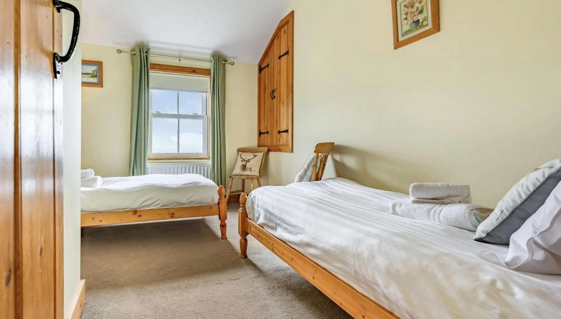 3 Bed In Thornthwaite Sz080 *