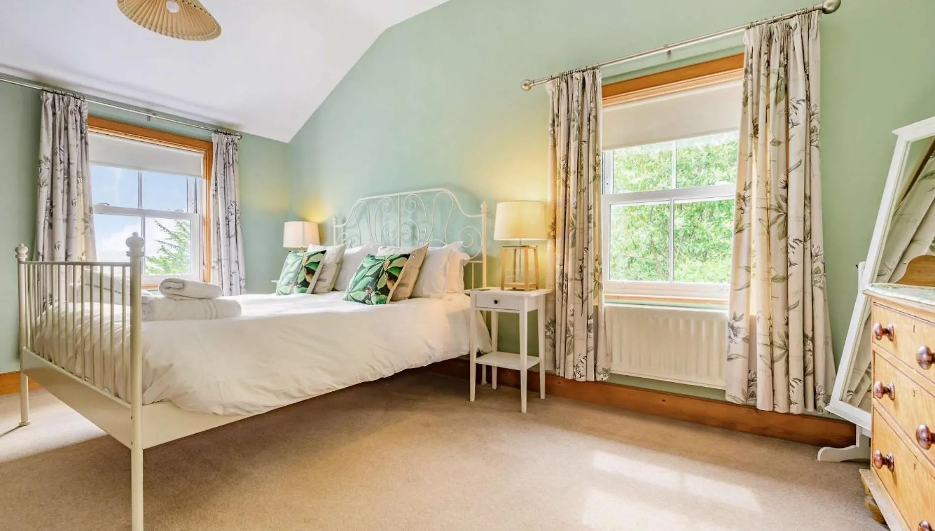 3 Bed In Thornthwaite Sz080 * Braithwaite