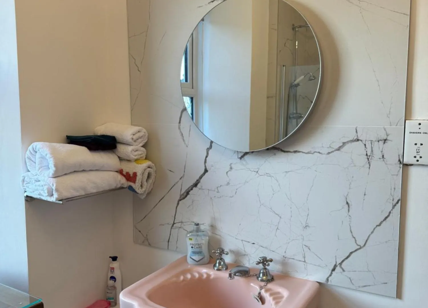 King-bed En-suite