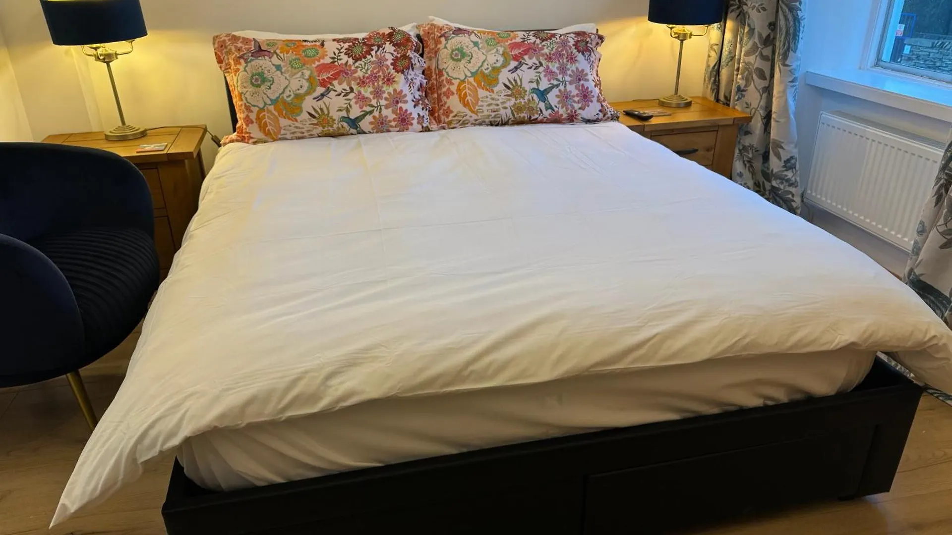 King-bed En-suite Guest house Windermere