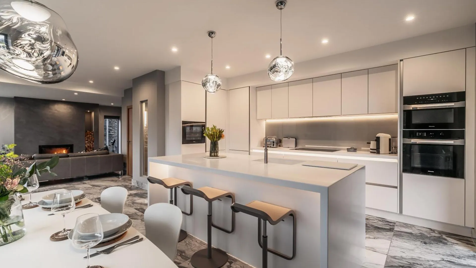 Midways, Stunning Retreat In The Heart Of בית נופש