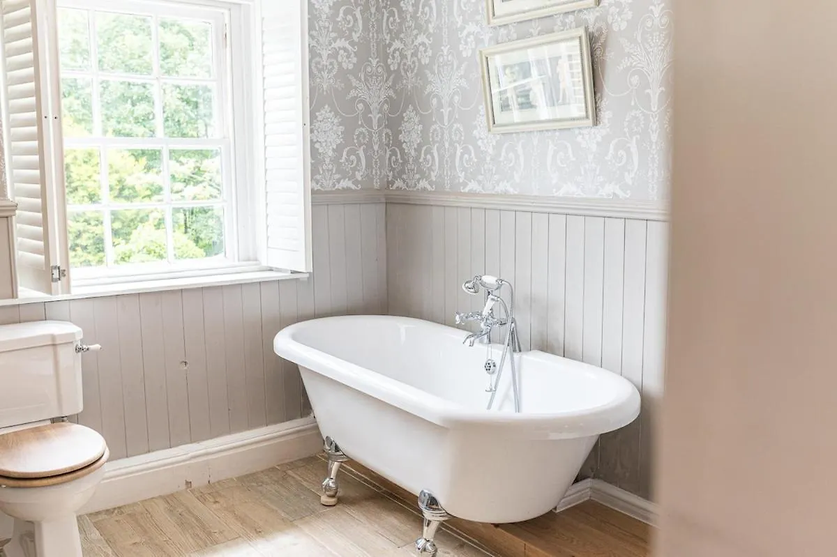 Holiday home Stunning Character With Hot Tub & Sauna *