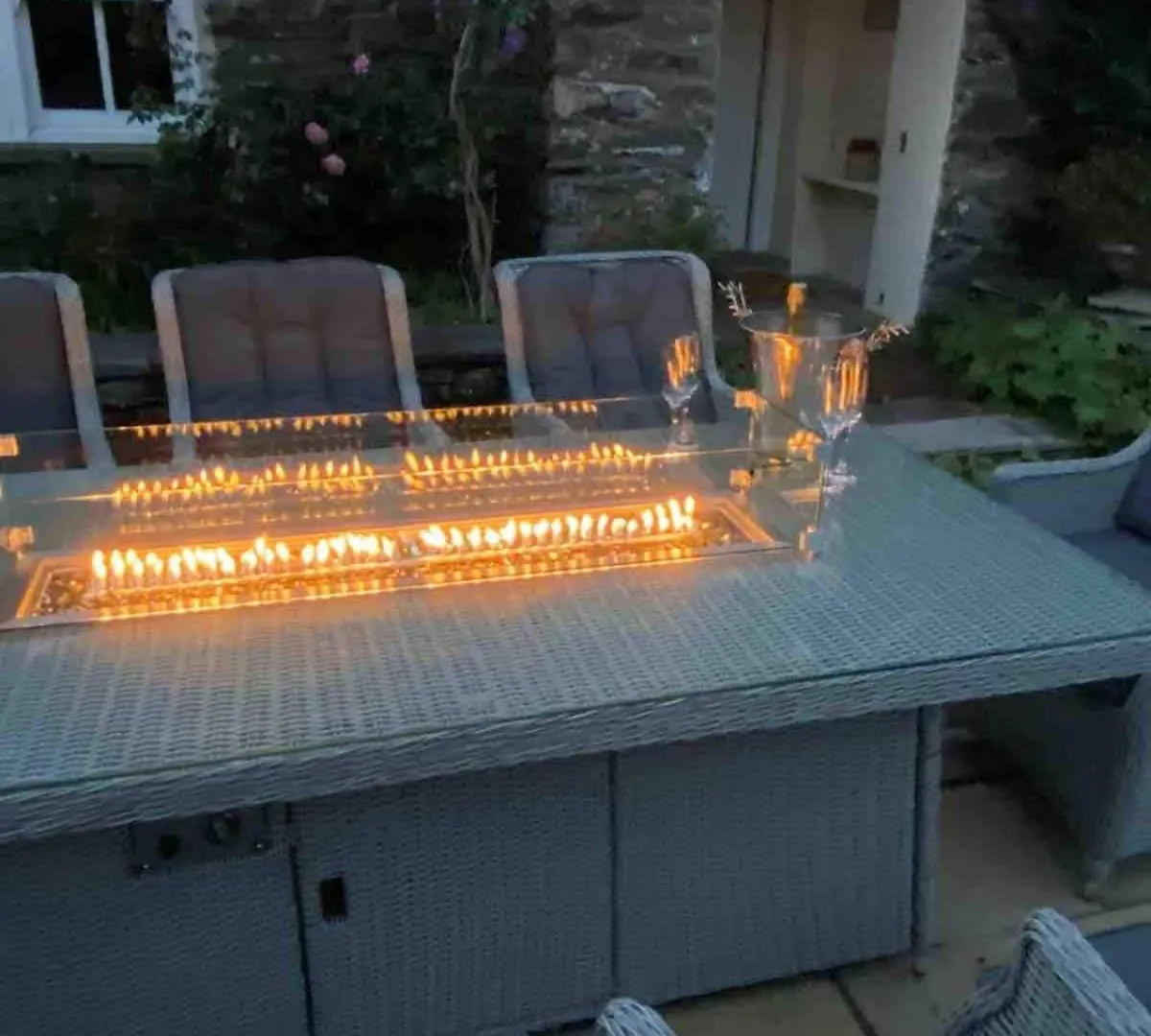 Stunning Character With Hot Tub & Sauna *