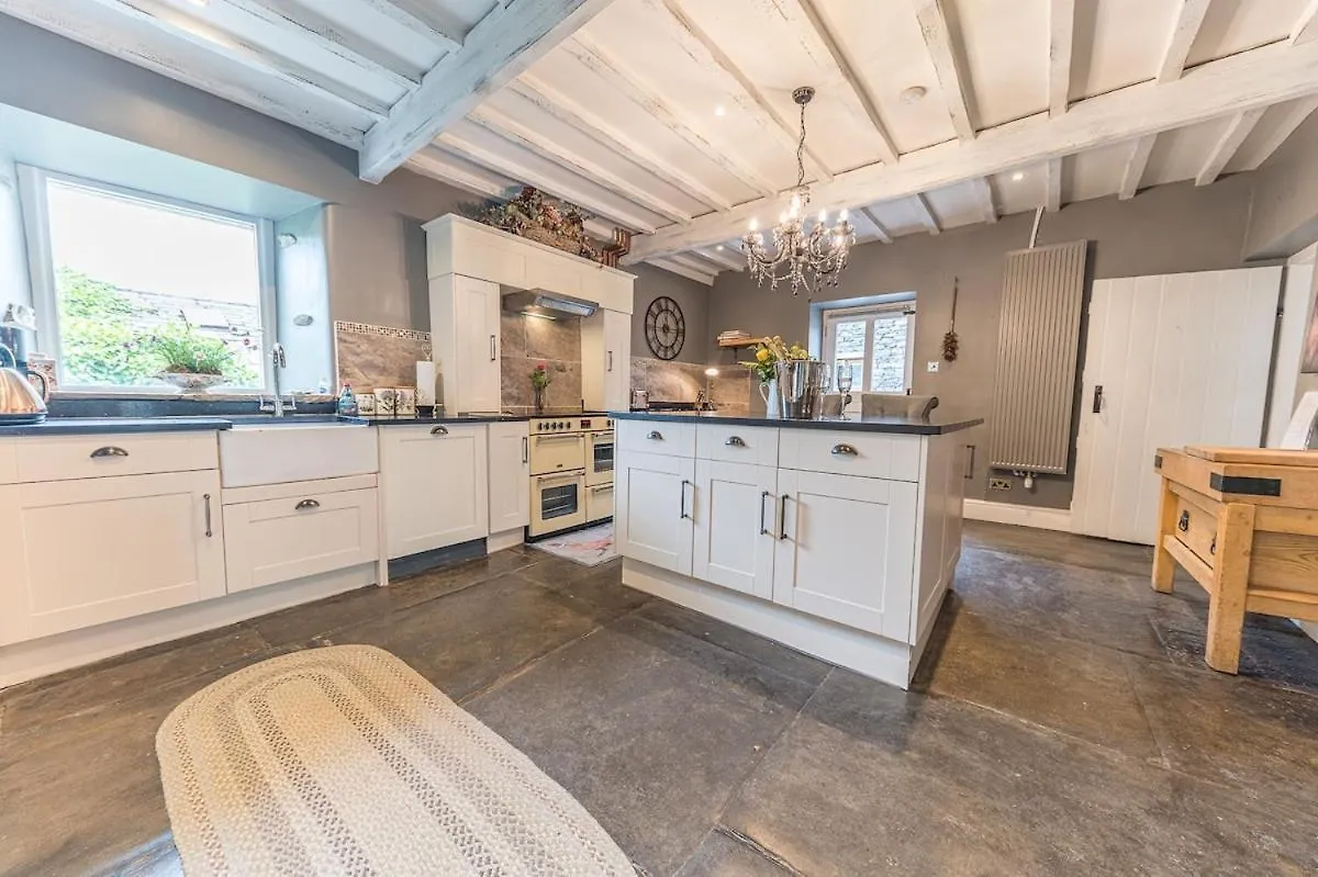 Stunning Character With Hot Tub & Sauna Holiday home