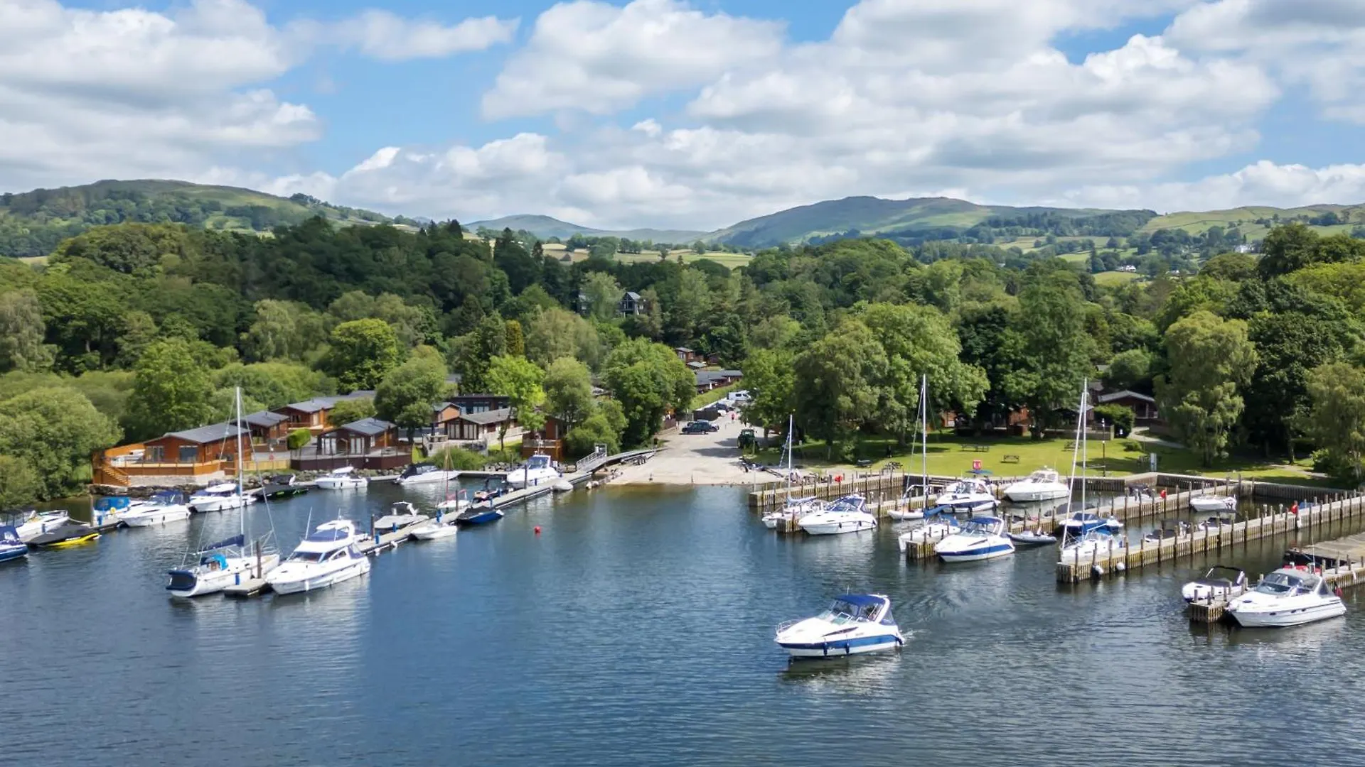 Holiday home Lakeshaven