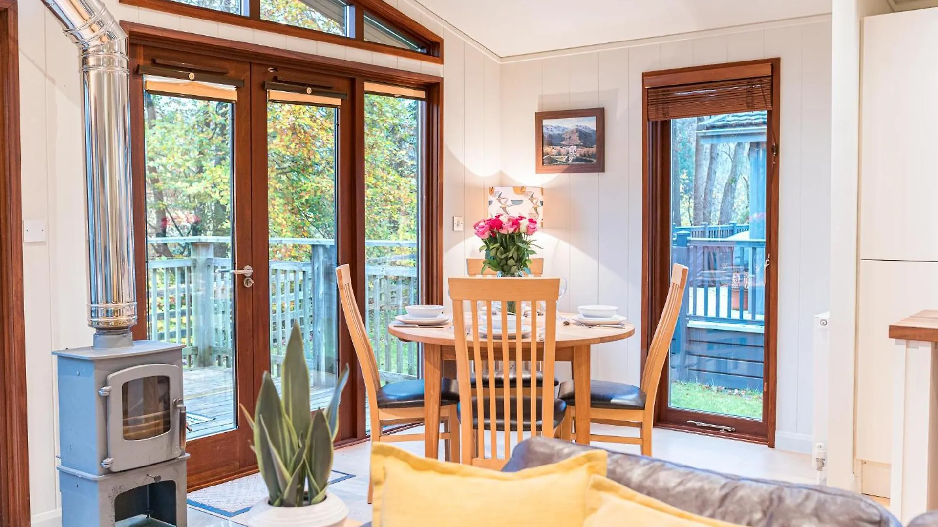 Family Friendly, Lovely Lakeland With Private Parking And A Patio * Hawkshead