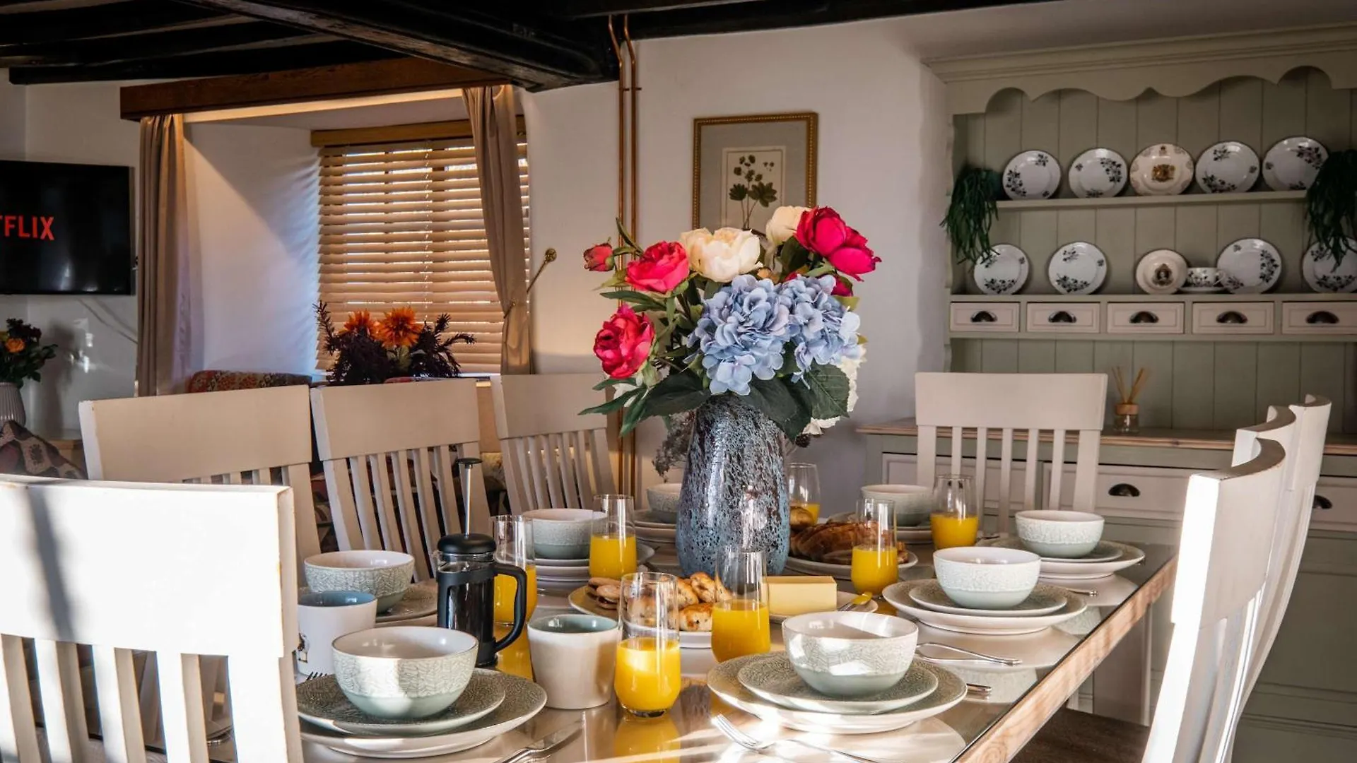 Beautiful Grade 2 Listed Building- Single Dwelling Holiday home Bowness-on-Windermere