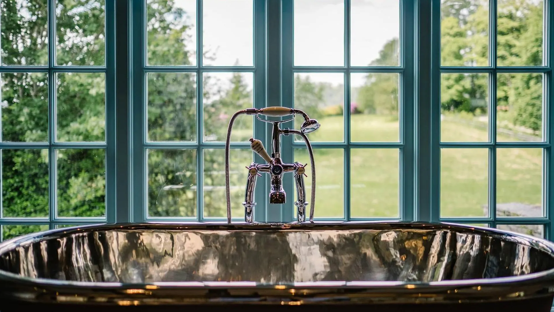 Beautiful Grade 2 Listed Building- Single Dwelling * Bowness-on-Windermere