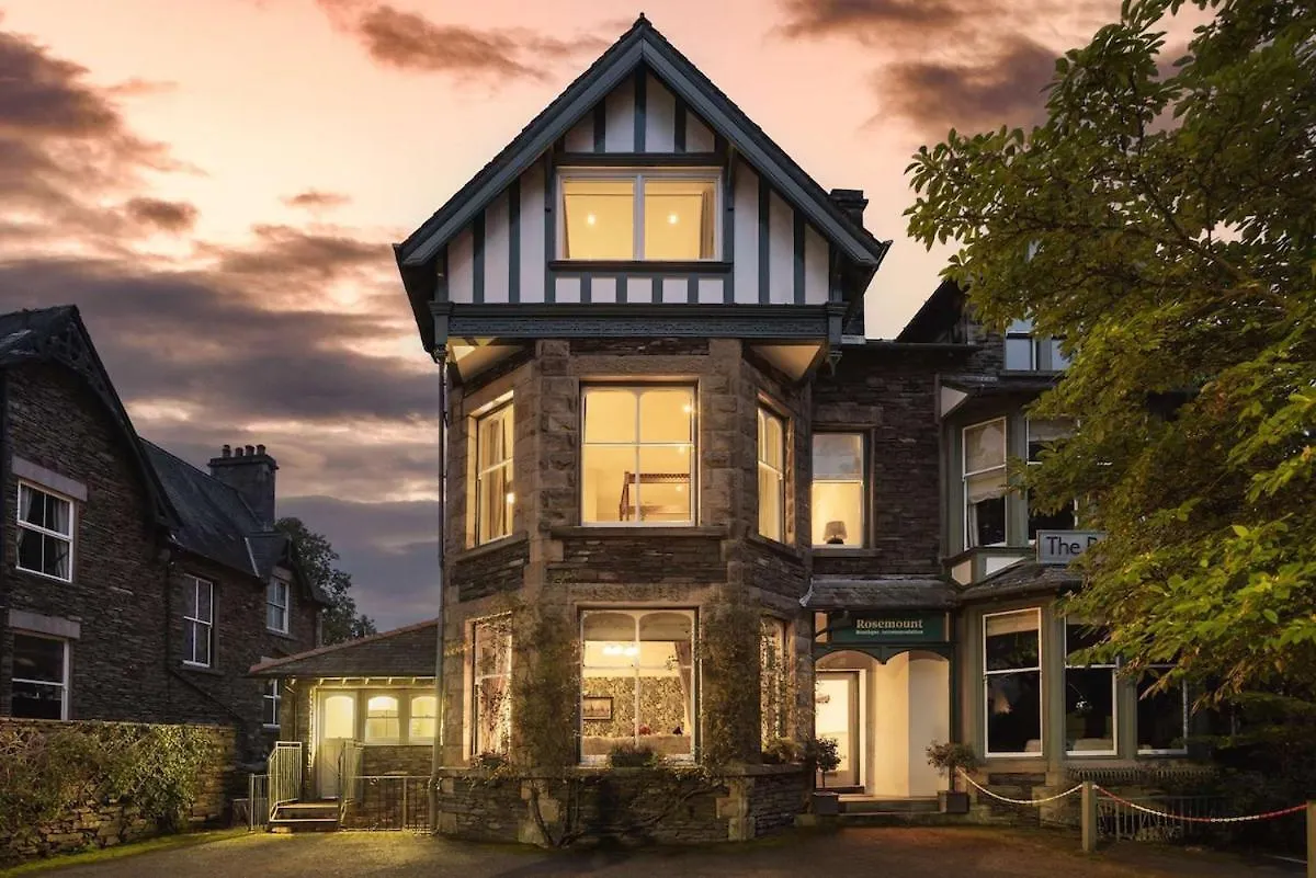 Holiday home Rosemount X3 Bed Townehouse With Hot Tub & Parking, Windermere