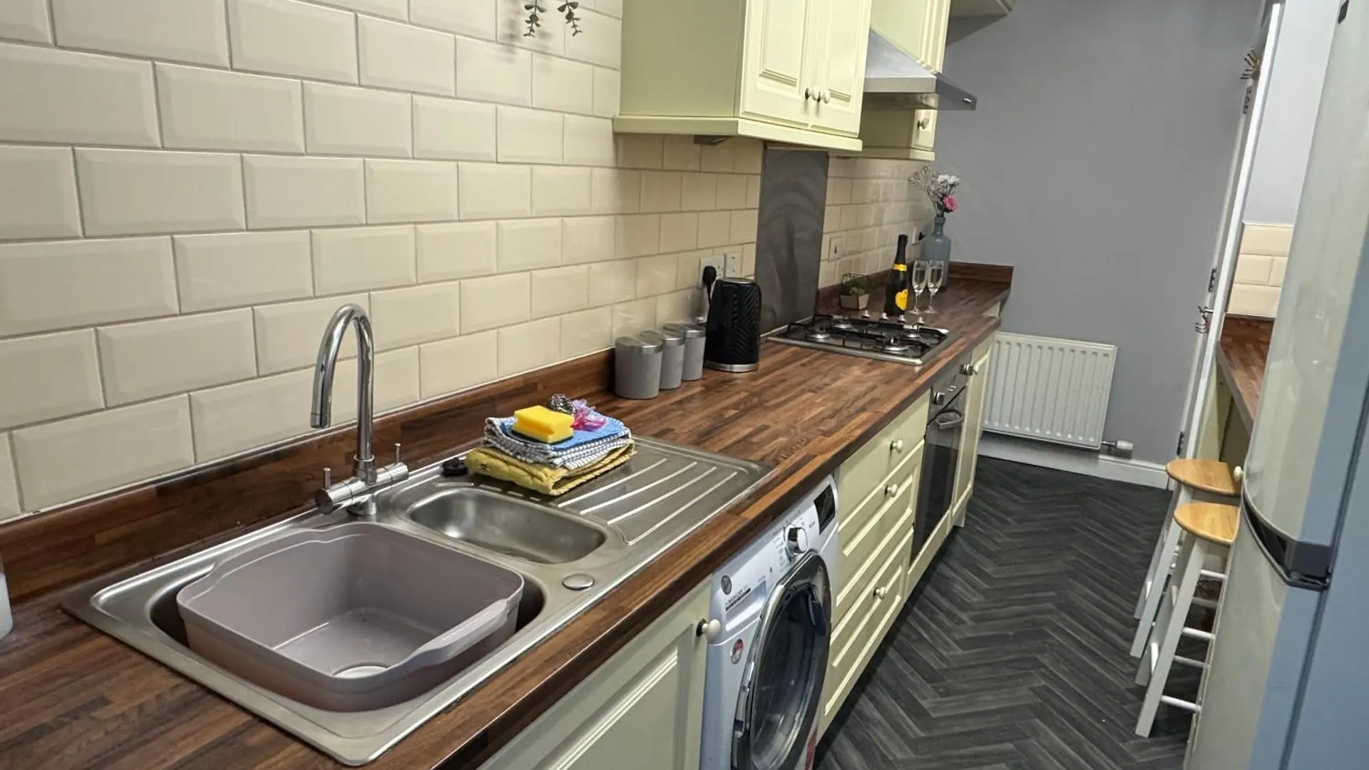 Omega Apartment *
