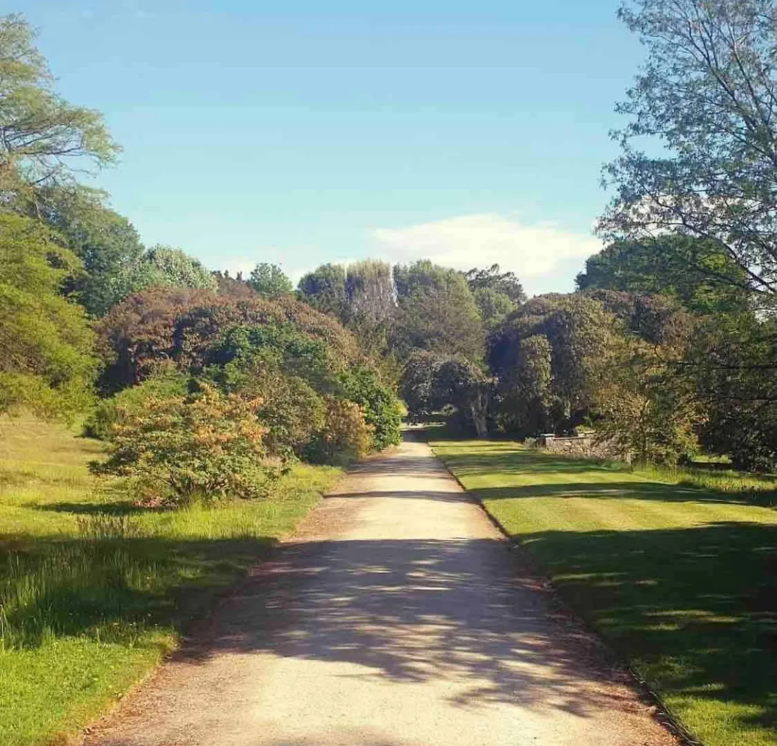 Spacious & Relaxing With Free Parking Holiday home *