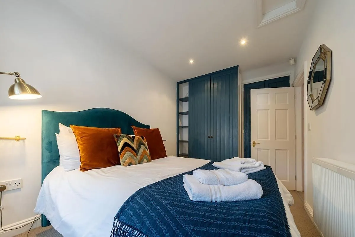 Spacious & Relaxing With Free Parking Dom wakacyjny *