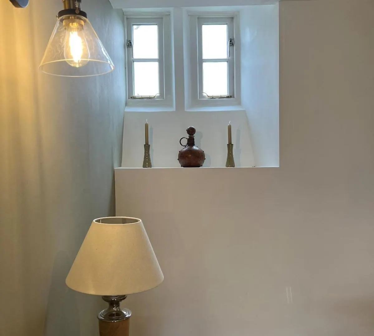 Holiday home Spacious & Relaxing With Free Parking