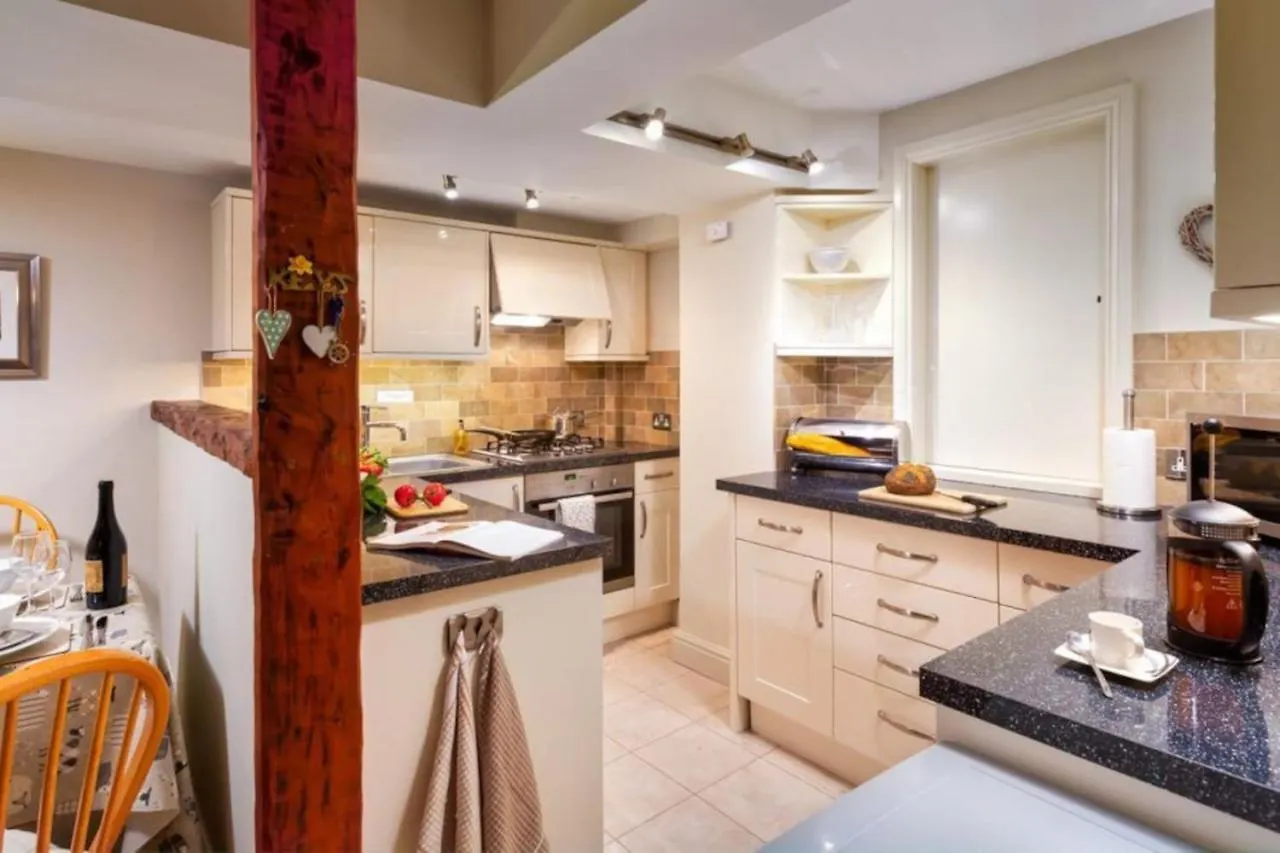 Thomas Fold Flat Ambleside