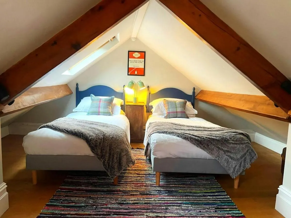 Cosy Book & Unwind Appleby-in-Westmorland