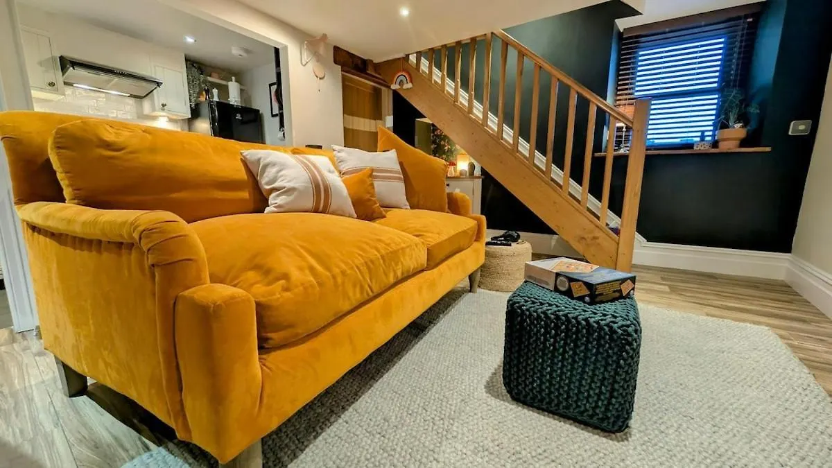 Cosy Book & Unwind Holiday home *