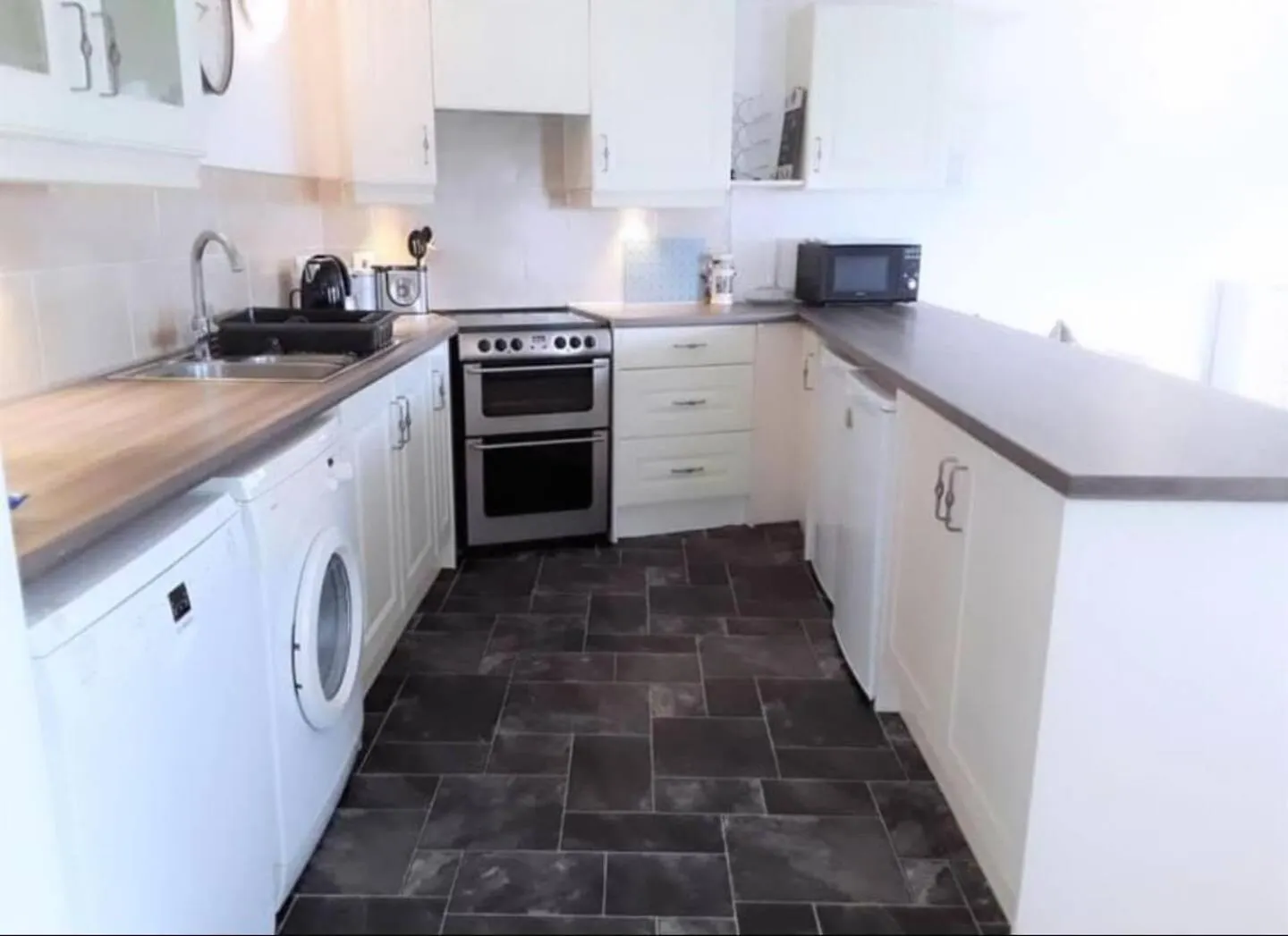 District 2bed Apartment
