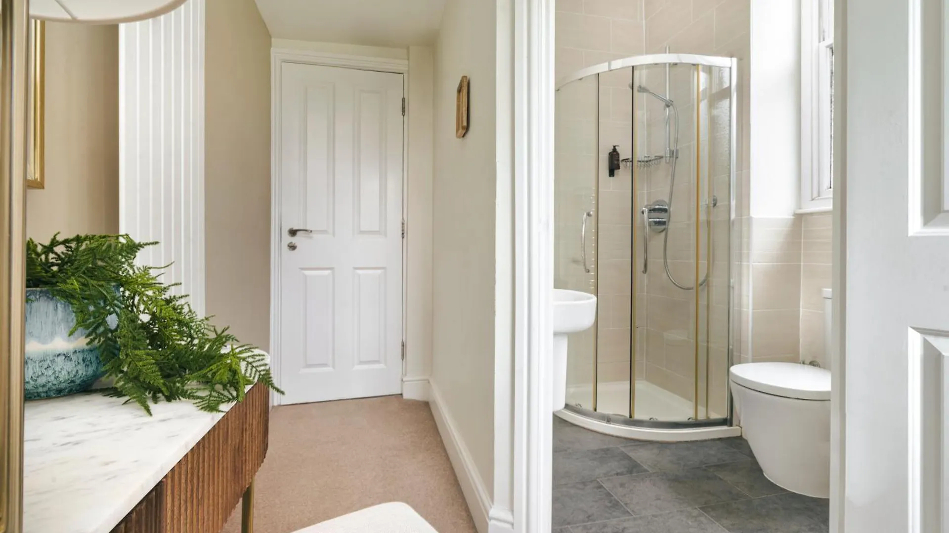 Holiday home Rosemount District Townhouse With Hot Tub Windermere