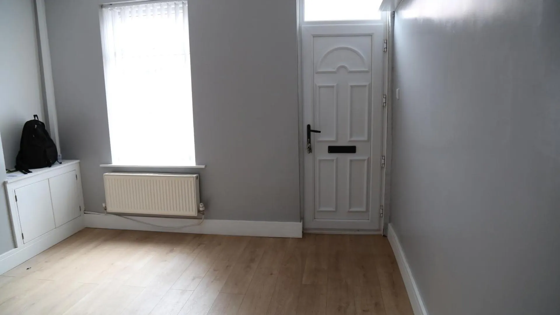 Lucky 15 - Ideal For Trade & Family - 2 Bedrooms - 2 Beds - Max 4 Guests - Close To Bae, Docks, District, Beaches *