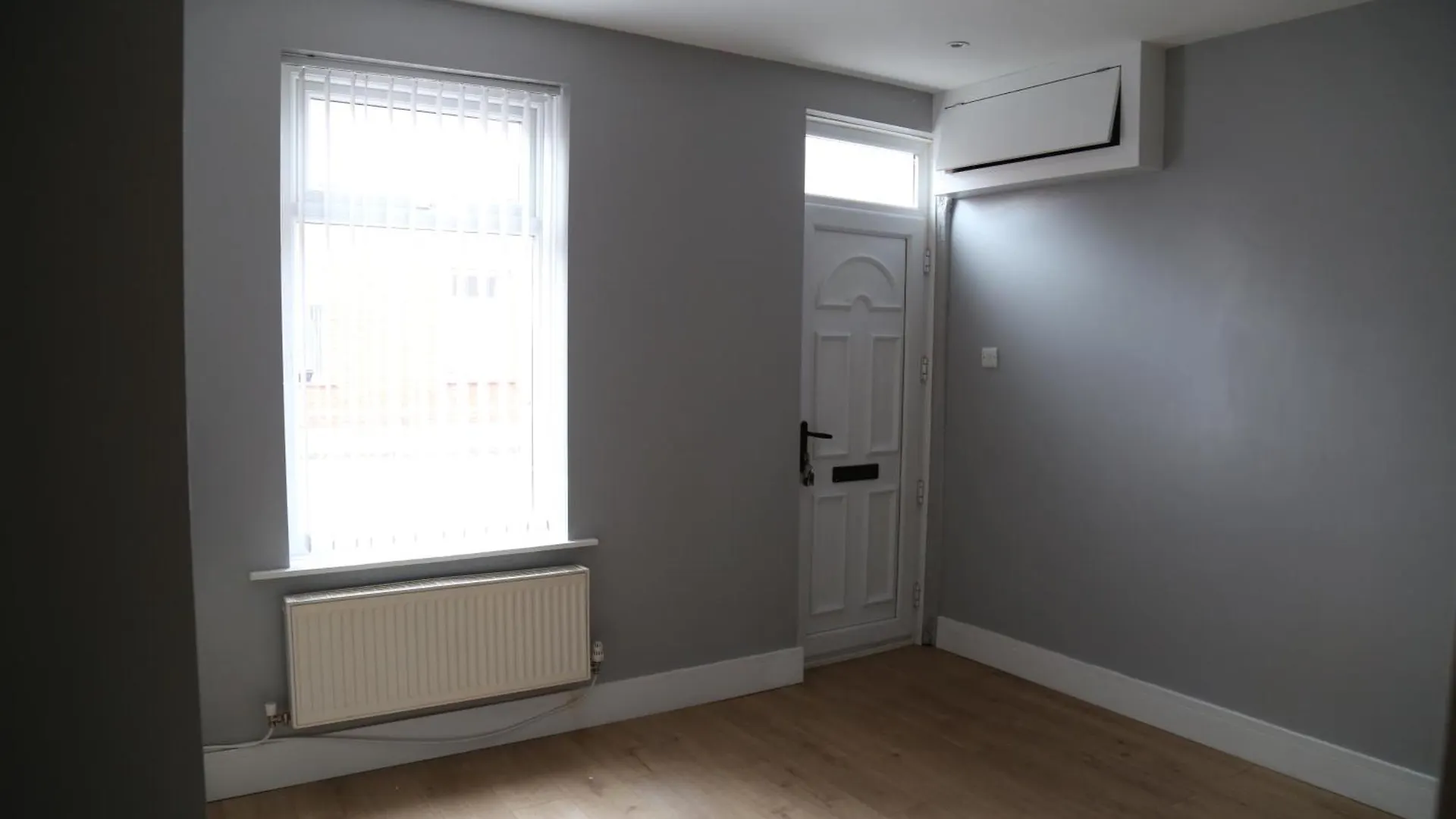 Holiday home Lucky 15 - Ideal For Trade & Family - 2 Bedrooms - 2 Beds - Max 4 Guests - Close To Bae, Docks, District, Beaches