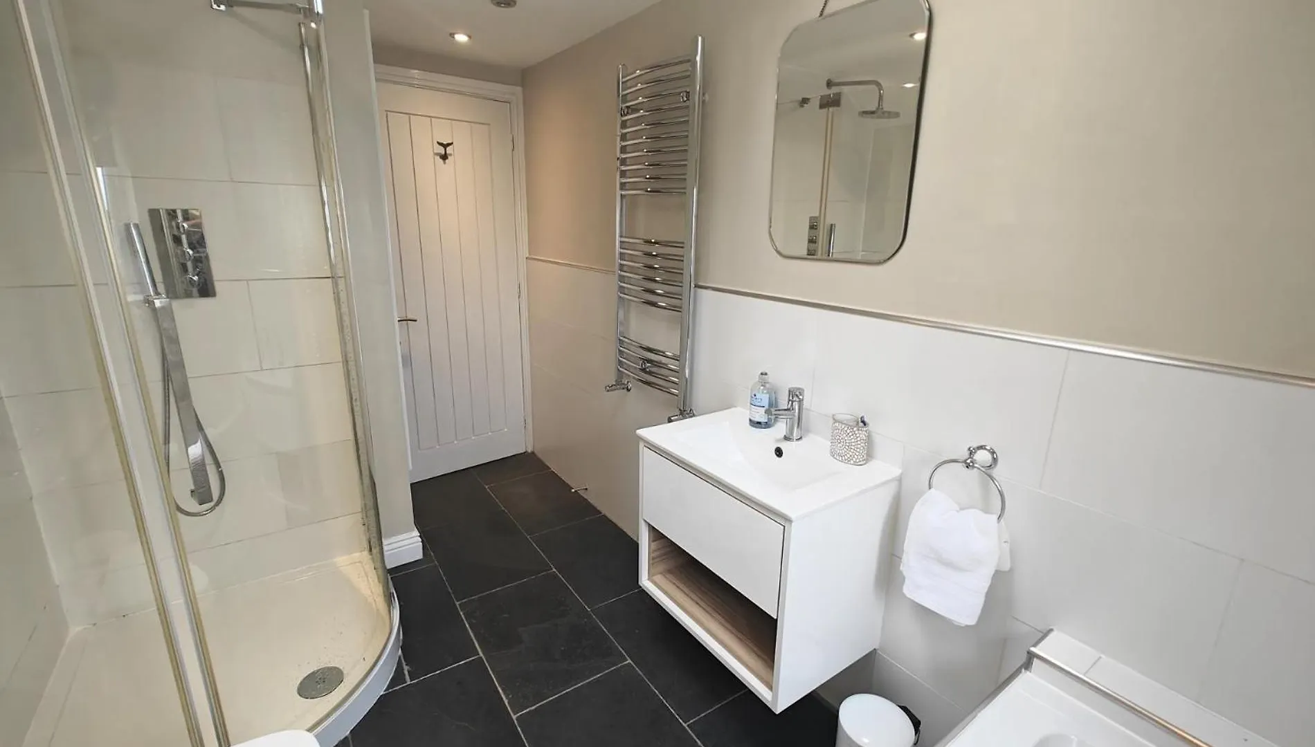 2 Bed In 95884 펜션 레이븐글래스