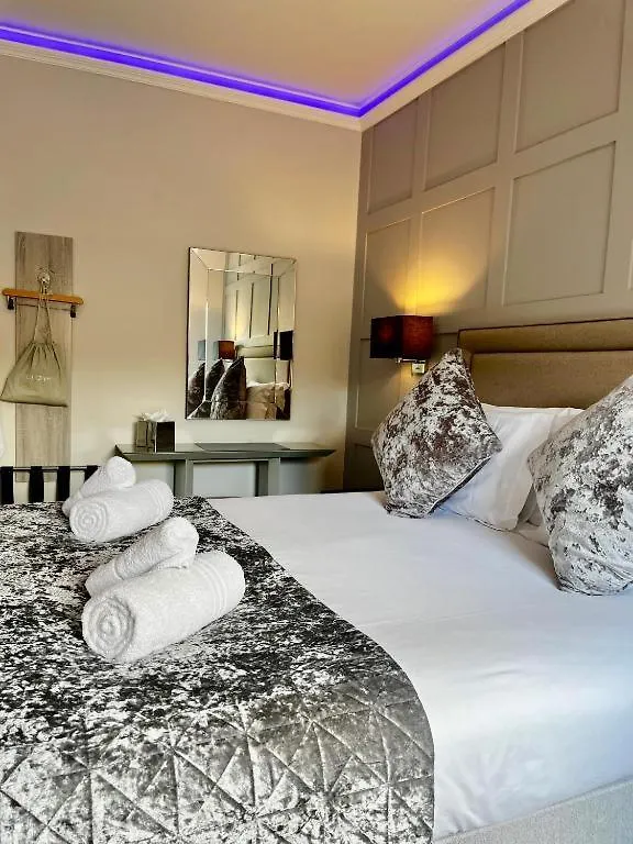 Bijou Boutique Luxury One And Two Bedroom Apartments, Location,parking * 鲍内斯温德米尔