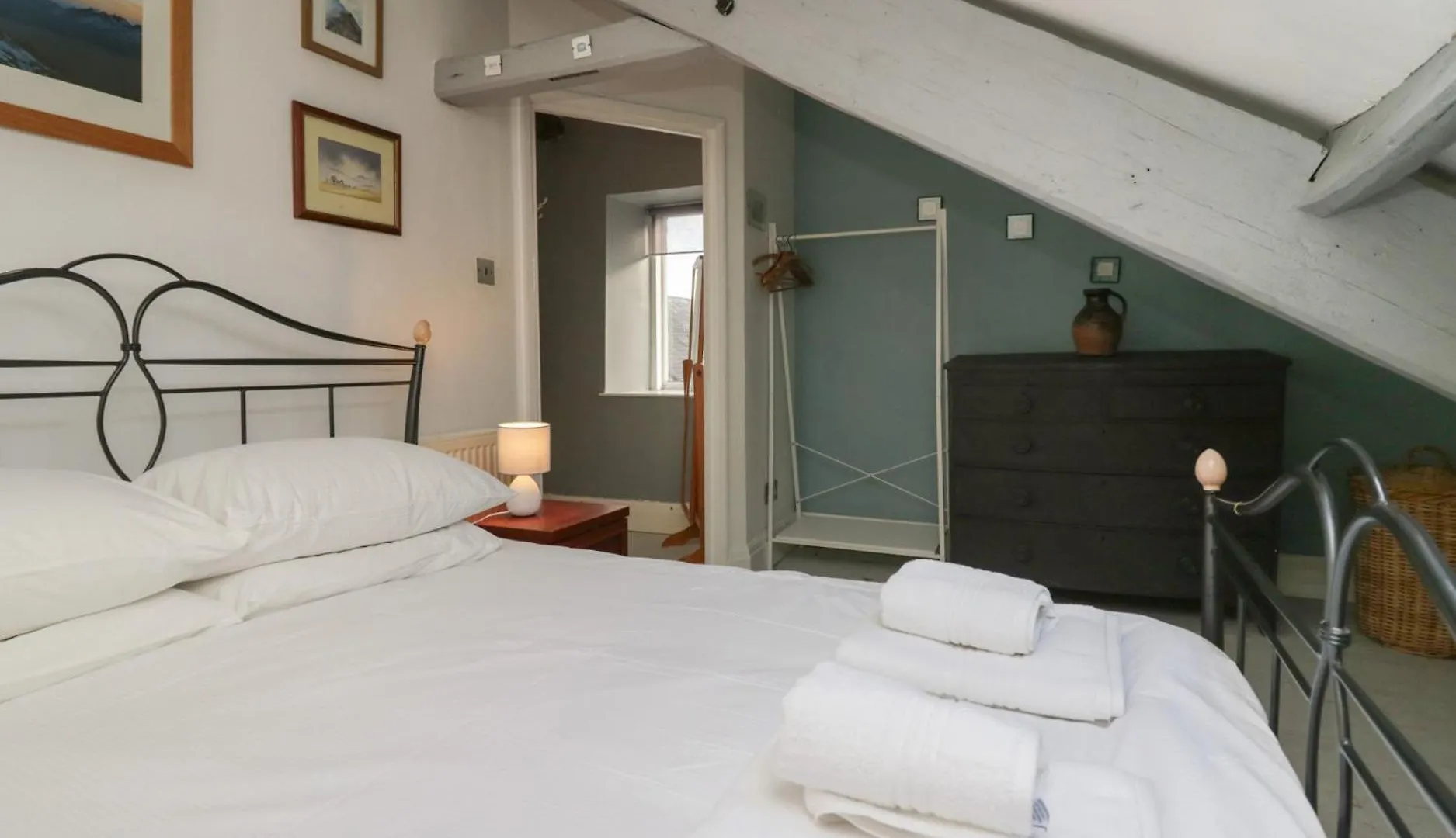 Flat 1 Apartment *