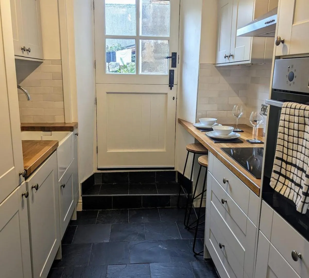 Holiday home Kendal With Fireplace - Couples' Retreat *