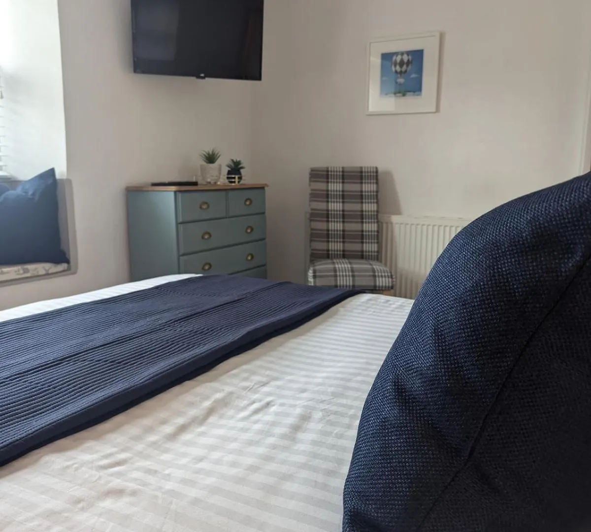 Holiday home Kendal With Fireplace - Couples' Retreat *