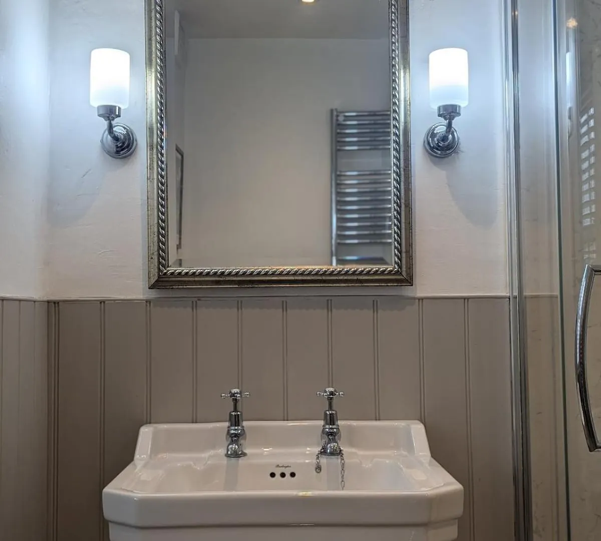 Kendal With Fireplace - Couples' Retreat Holiday home Burneside