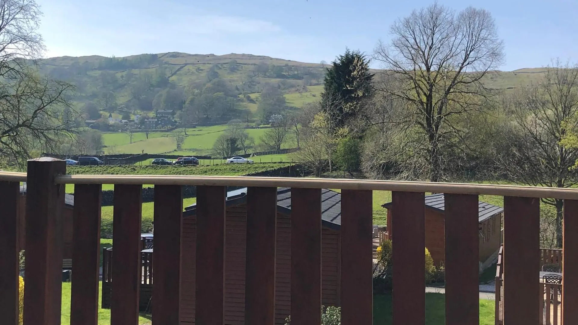 2br-lodge-sleeps4-valleyview-petfriendly