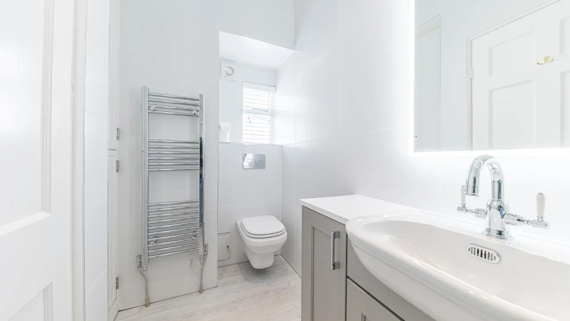 Location, Views, Parking Apartment