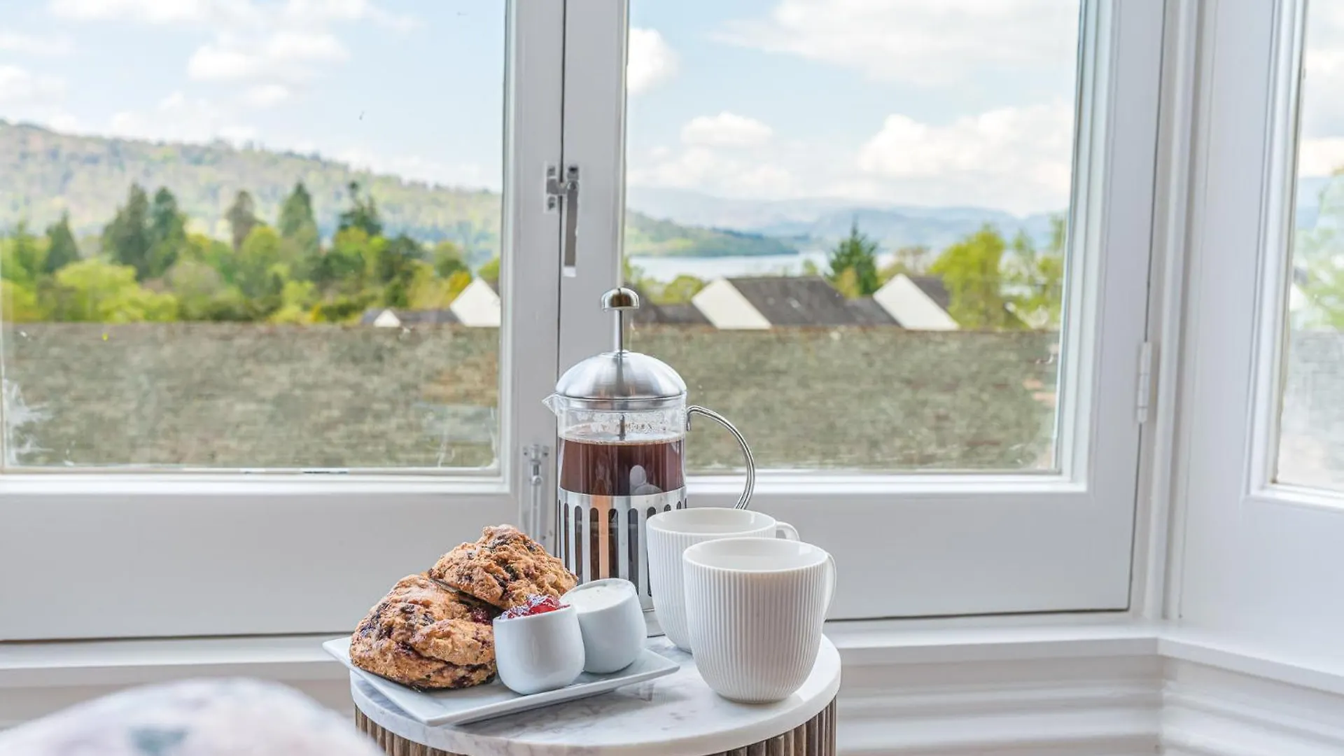 Location, Views, Parking Apartment