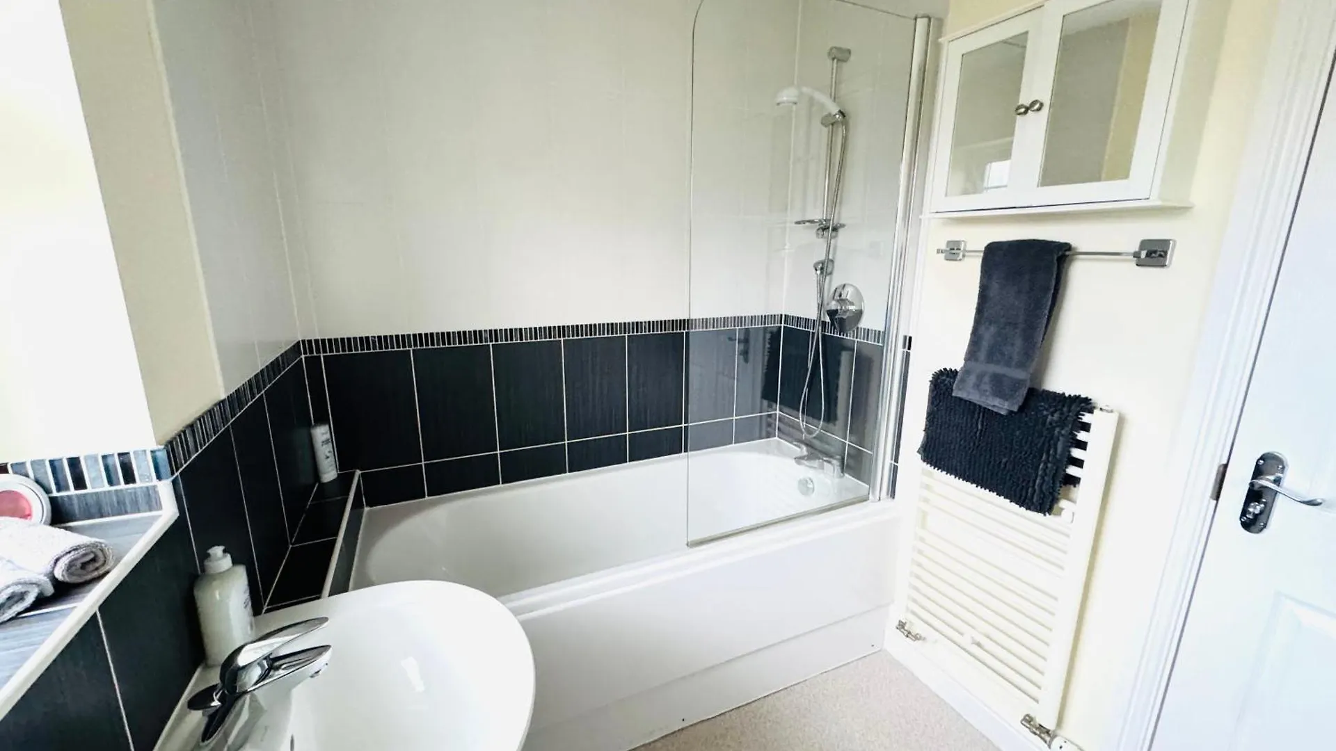 Linga House - 3 Bedrooms *
