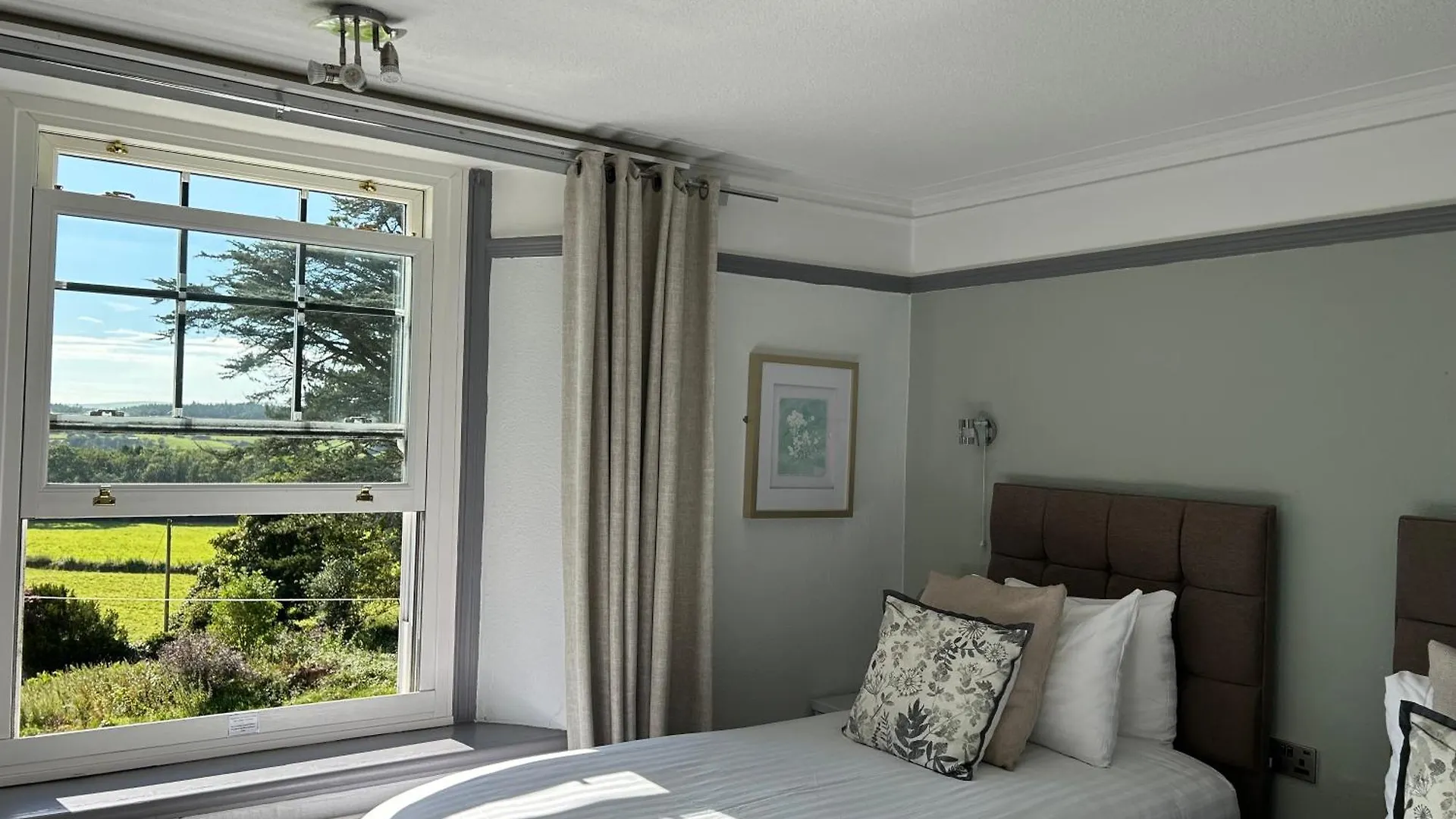 Hotel Uplands 3*