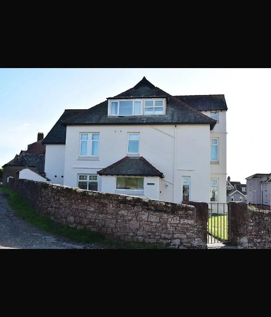 Lakenhow Guest house
