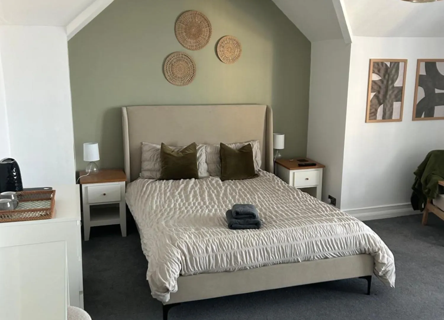 Lakenhow Guest house *