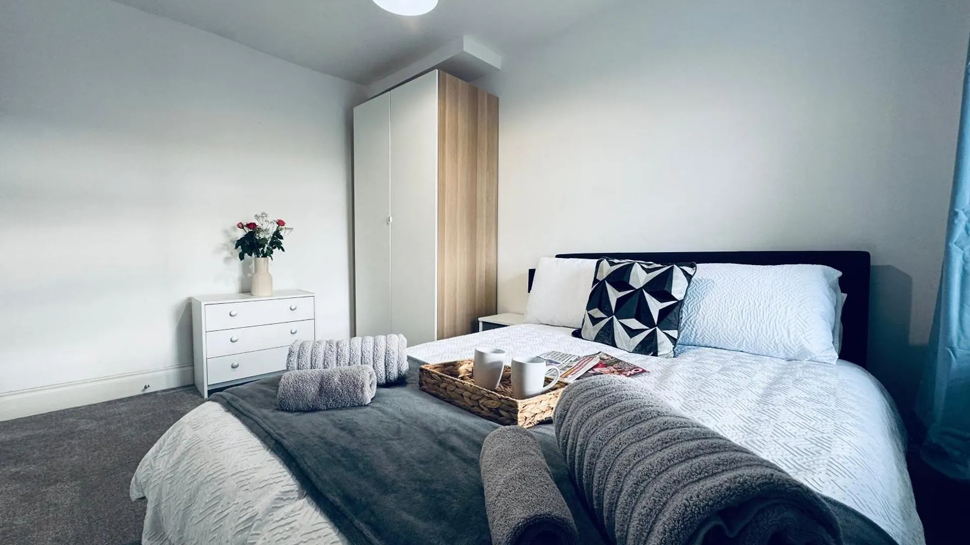 Keekle - 2 Bedrooms