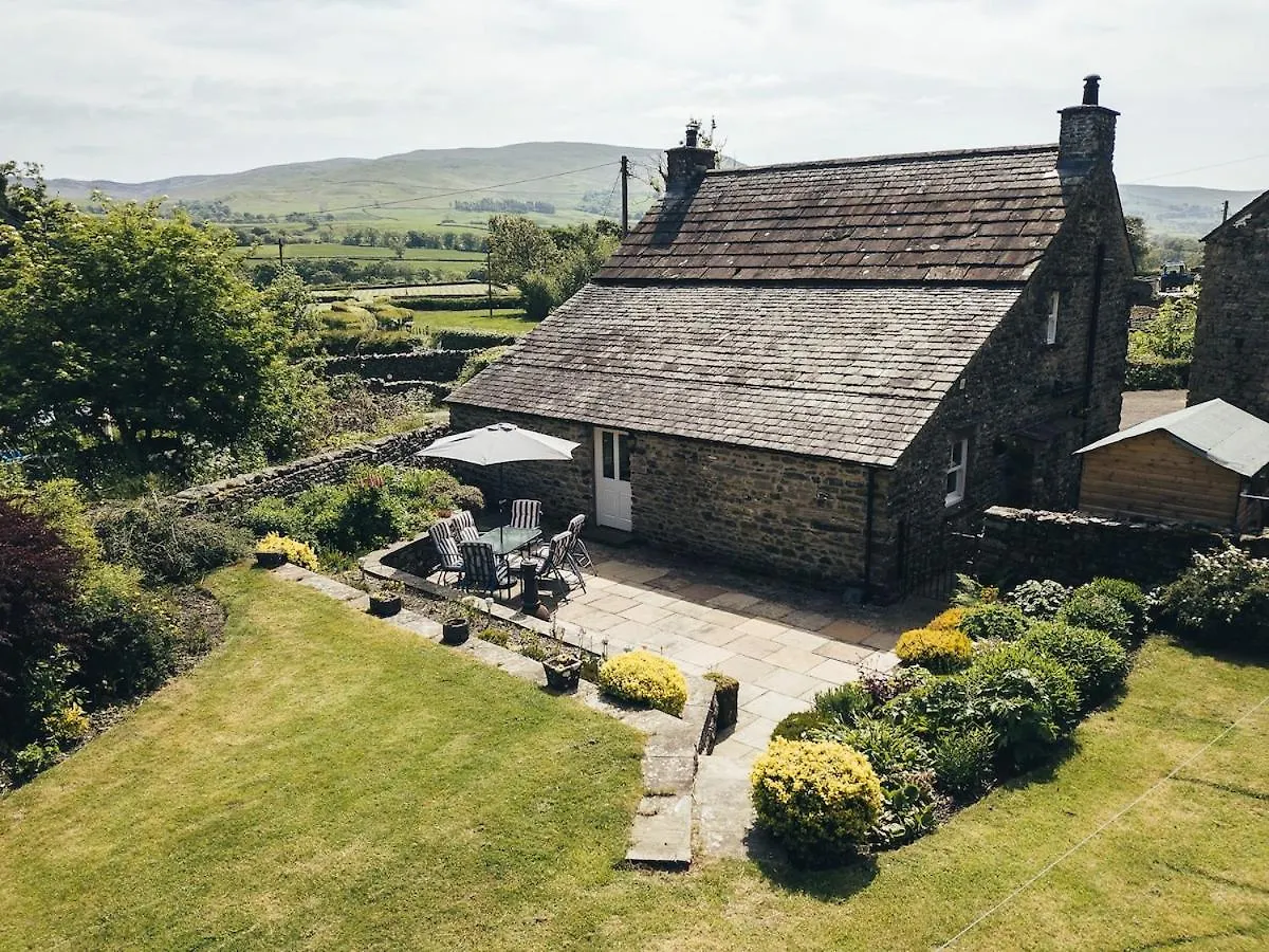 Beckside 21 Miles To Windermere Holiday home