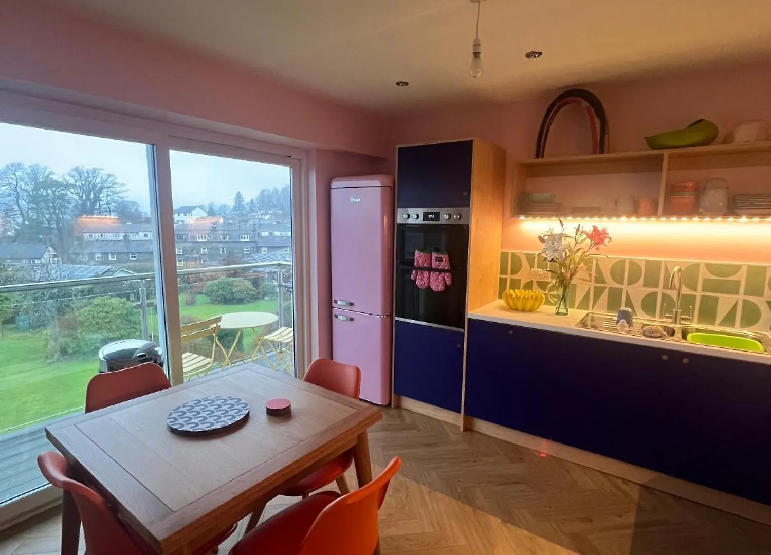 Rainbow Retreat With Stunning Panoramic Views Apartment *