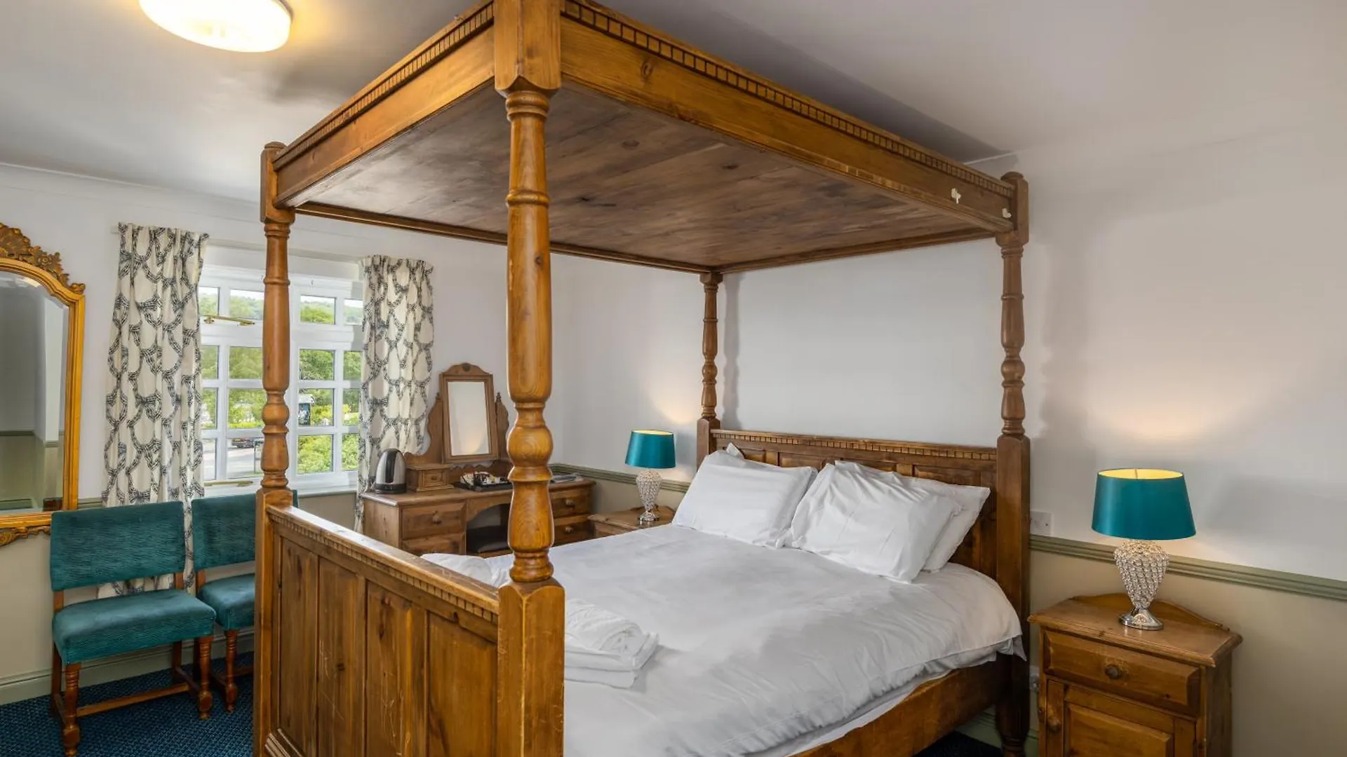 Newby Bridge Hotel