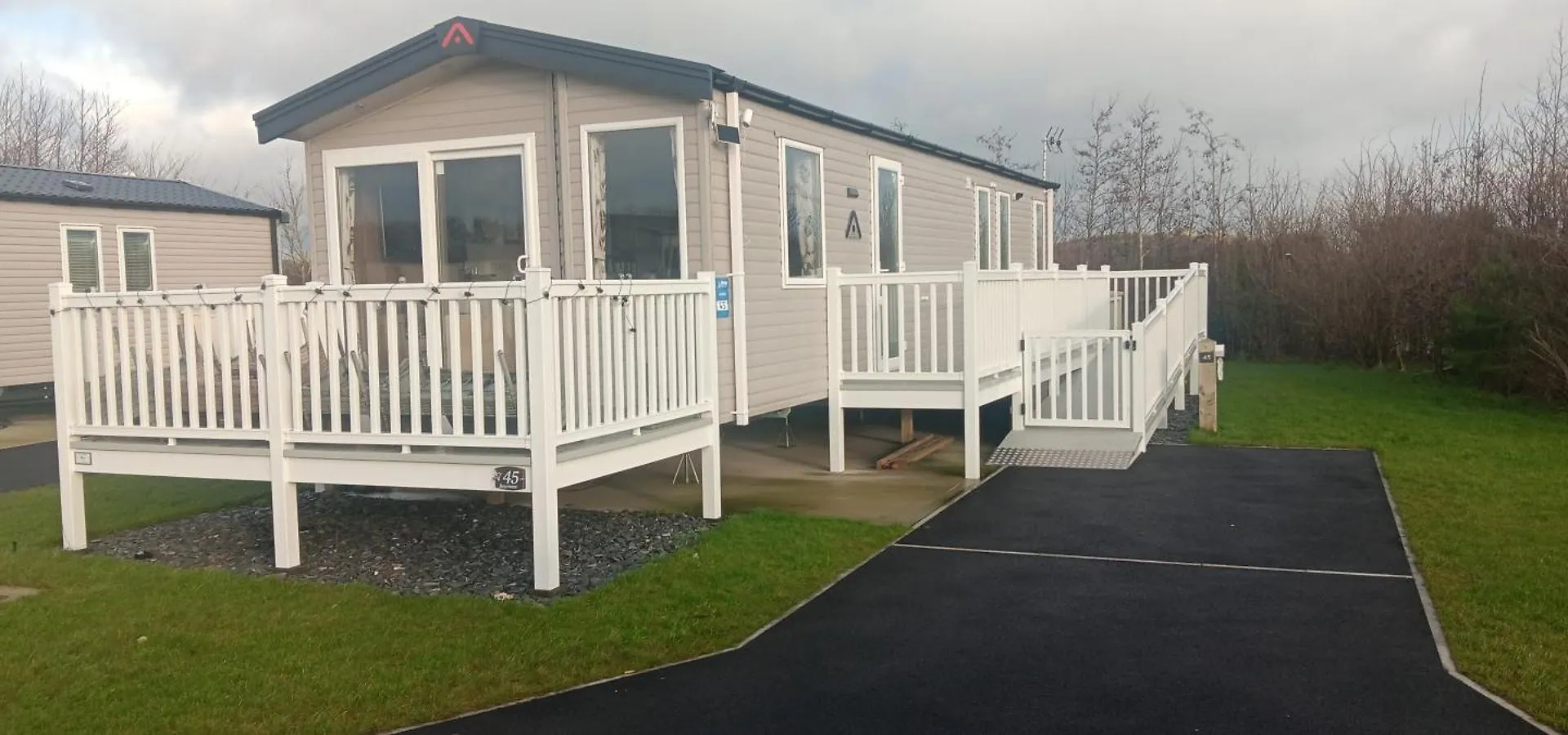 3-bed Caravan - Haven Lakeland Leisure Park * Grange-over-Sands