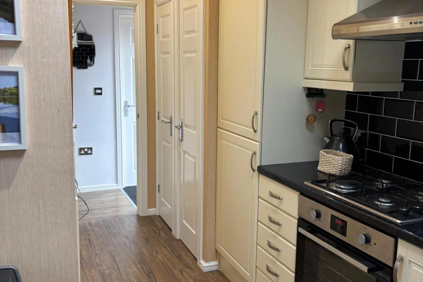 2br-lodge-sleeps4-valleyview-petfriendly Windermere