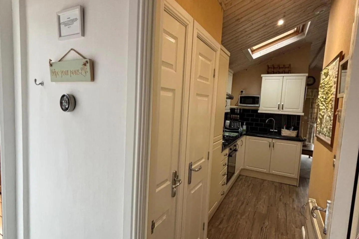 2br-lodge-sleeps4-valleyview-petfriendly Windermere